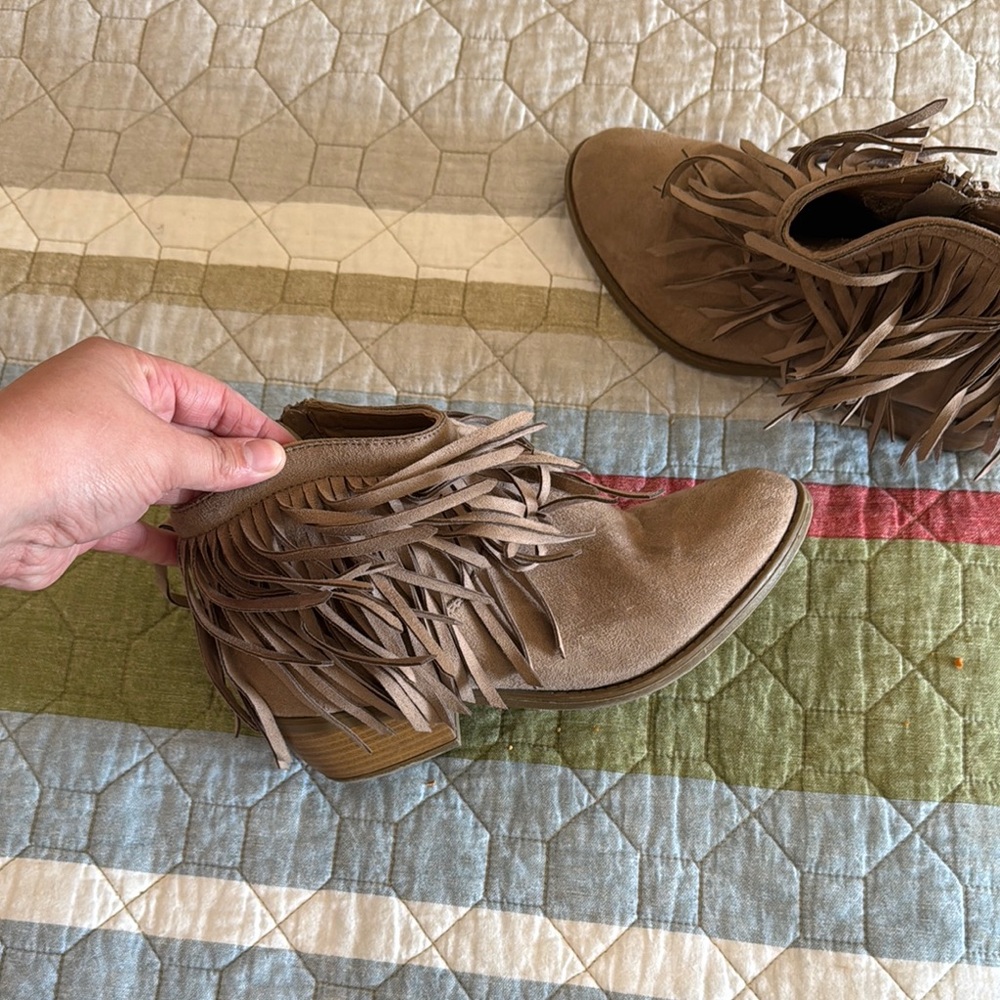 Fringe Ankle Boots - Tan